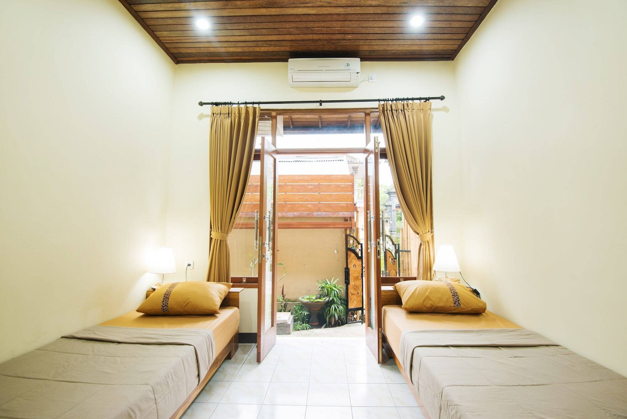 Bulan Bali Guest House ウブド エクステリア 写真
